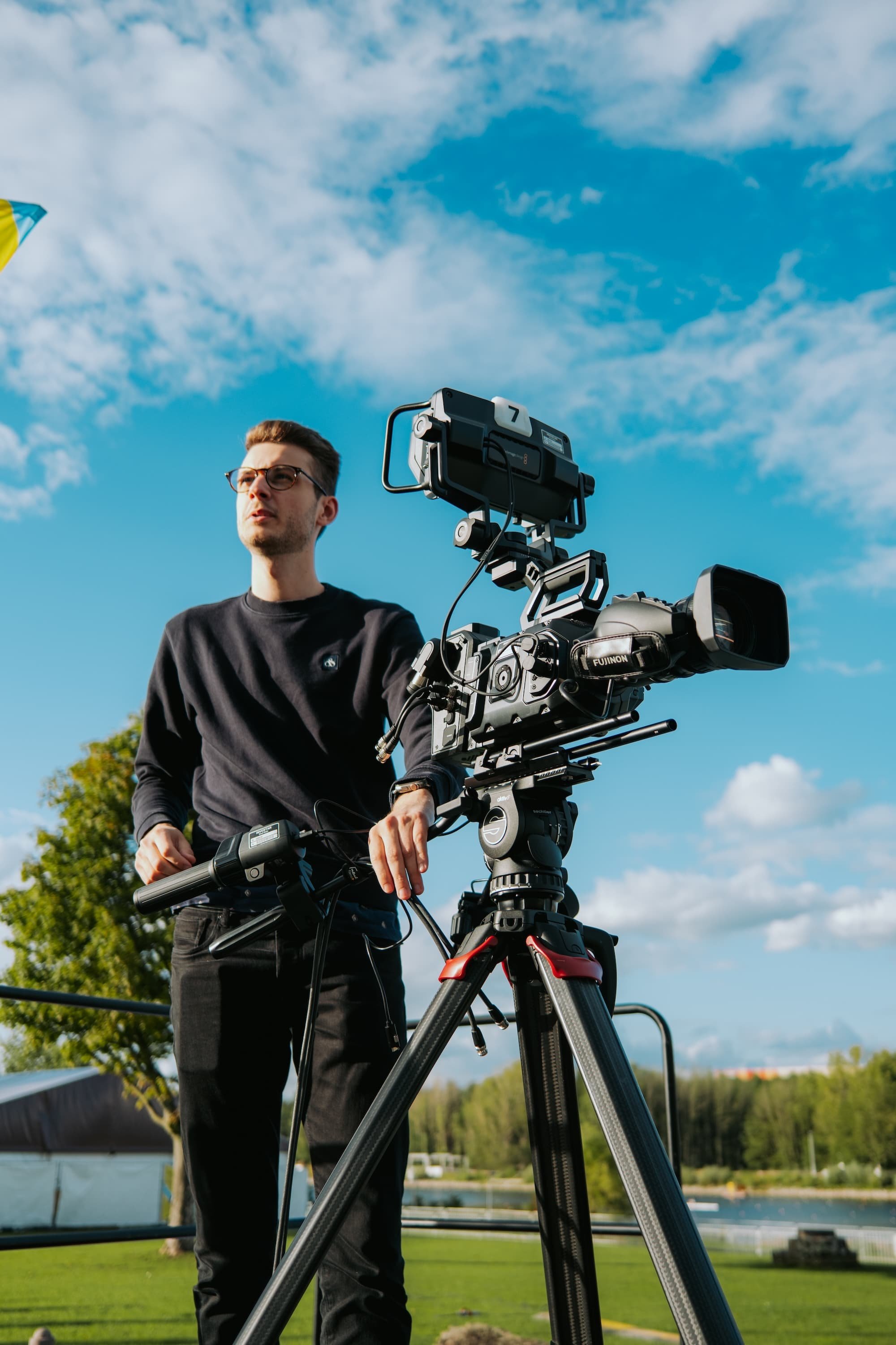 Technikcrew steuert den Ablauf eines Live-Events