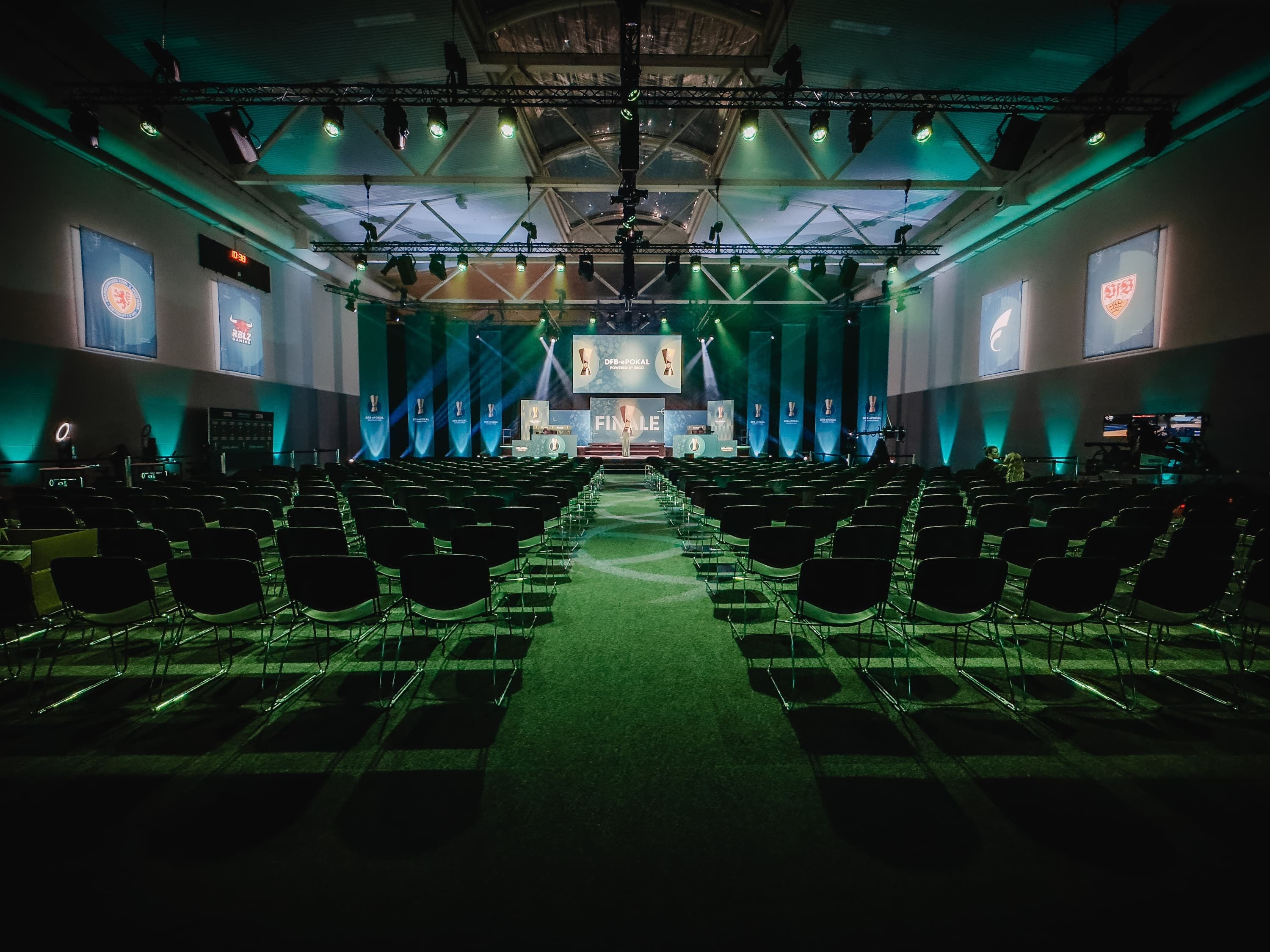DFB ePokal Finale Galerie 4
